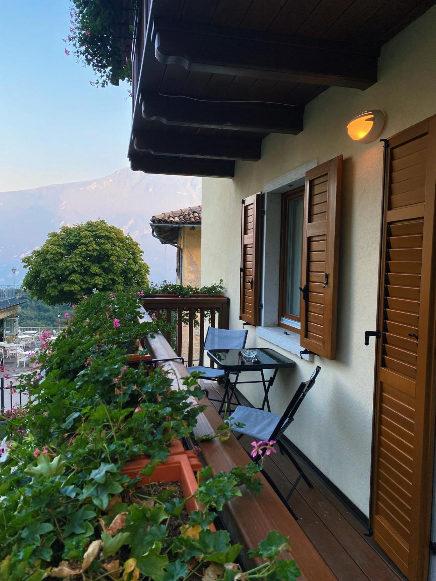 Alla Campanella Riva del Garda Exterior foto